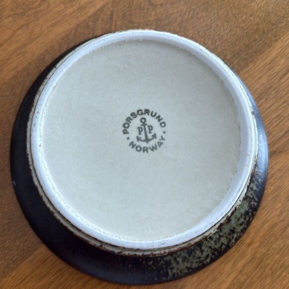 70’s rim bowl by Eystein Sandnes for Porsgrund - Picture 3 of 4